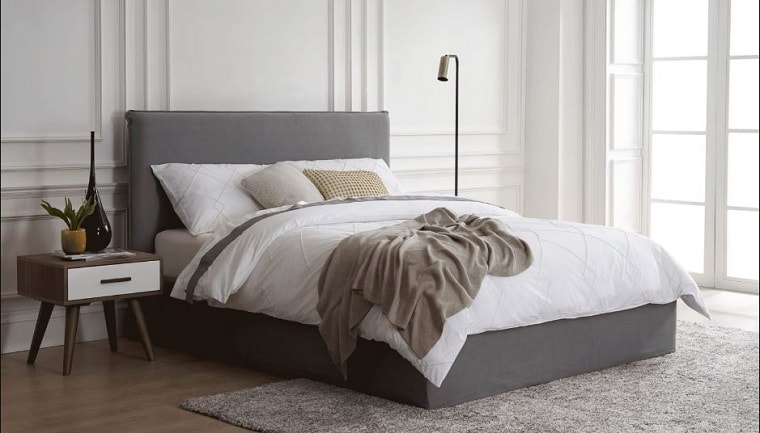 Castlery's Bed