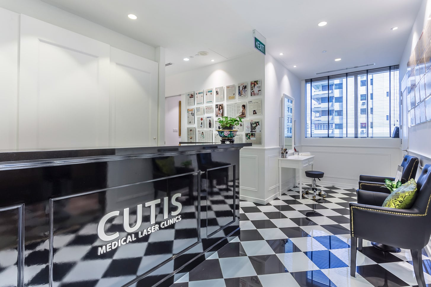 Cutis Medical Laser Clinics' Front Desk