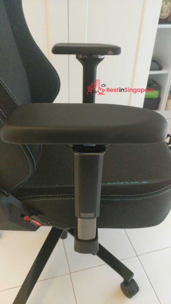 SecretLab Titan's Adjustability