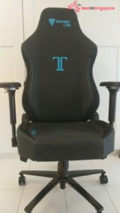 SecretLab Titan's Front