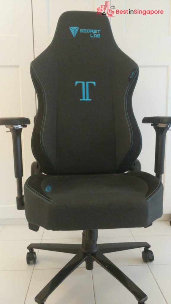 SecretLab Titan's Front