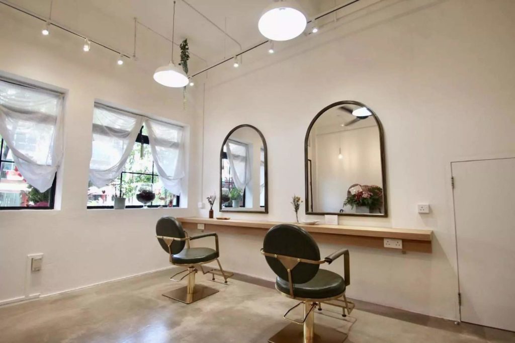 Hair Studio Flamingo's Salon