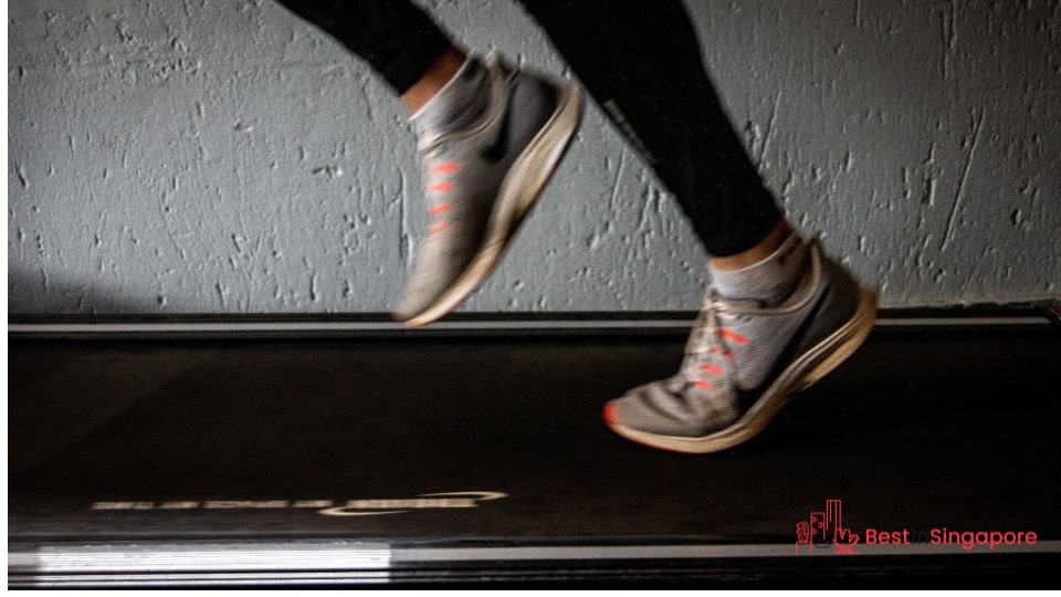 A manual or powered treadmill