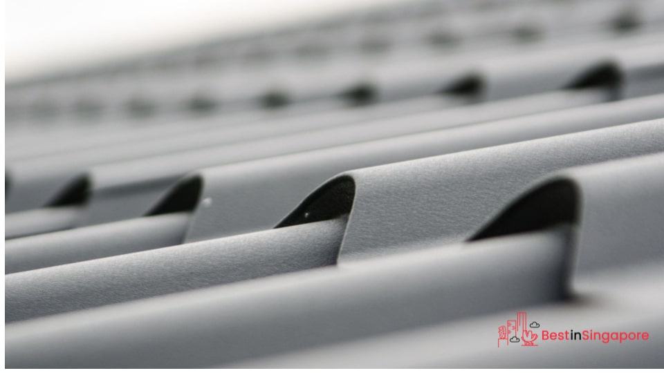 Has fully-equipped and skilled roof technicians