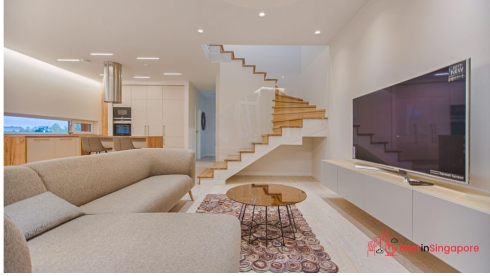 Pick high-gloss paint for small spaces