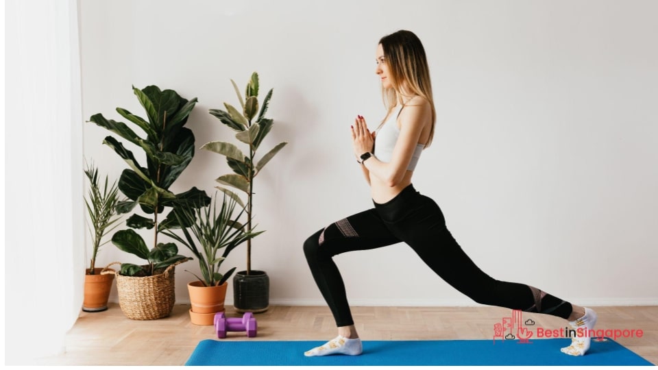 The Crescent Lunge Twist