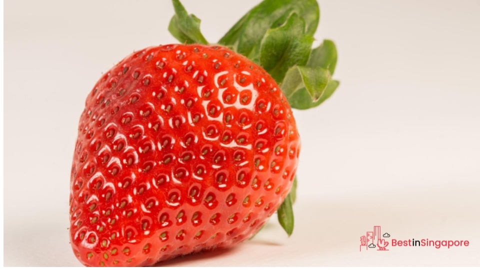 Skin-soothing strawberry scrub