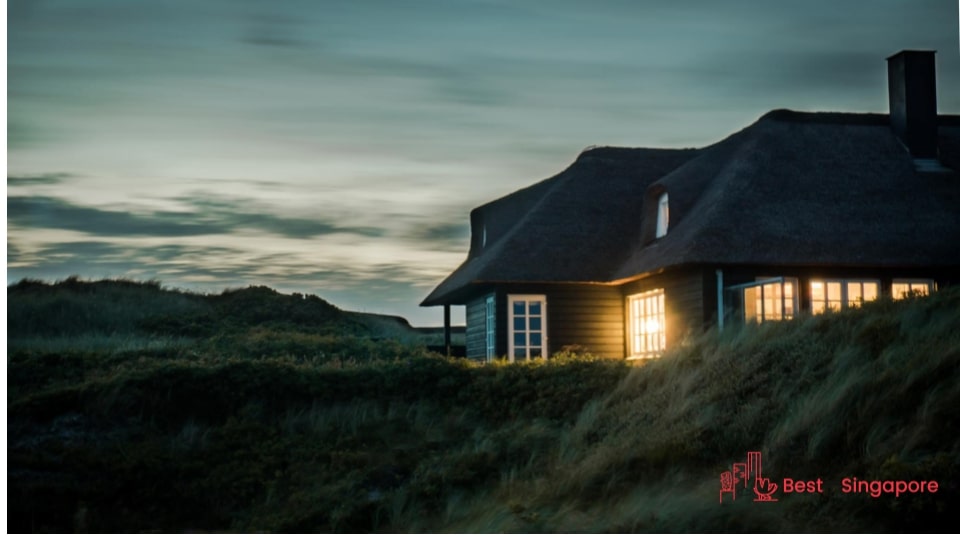 Some Great Examples of Black-and-White Houses