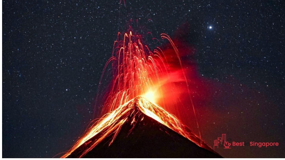 There are no volcanoes that can cause earthquakes