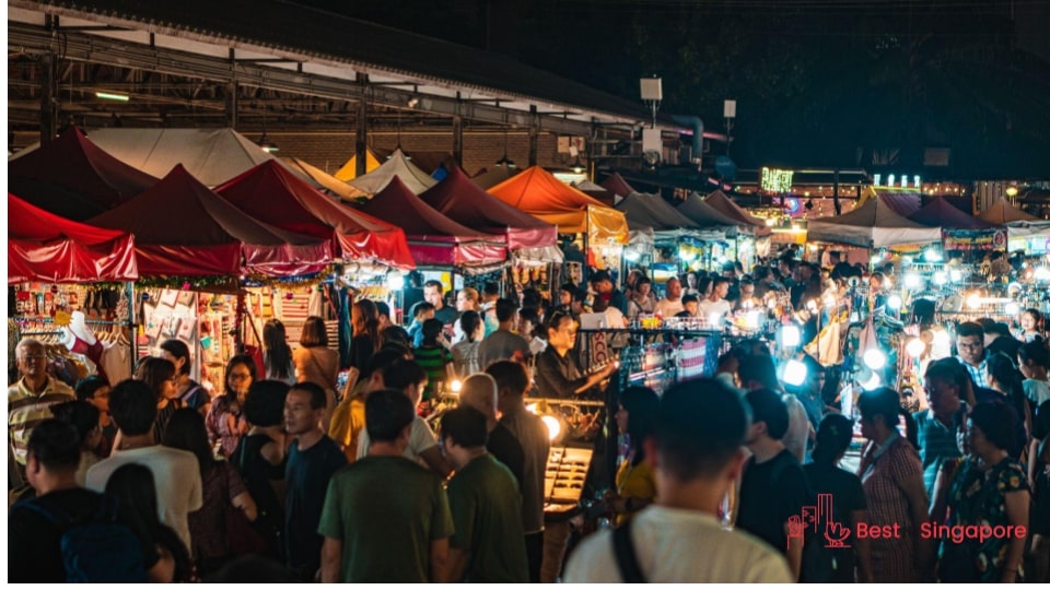 Which offers the better shopping experience