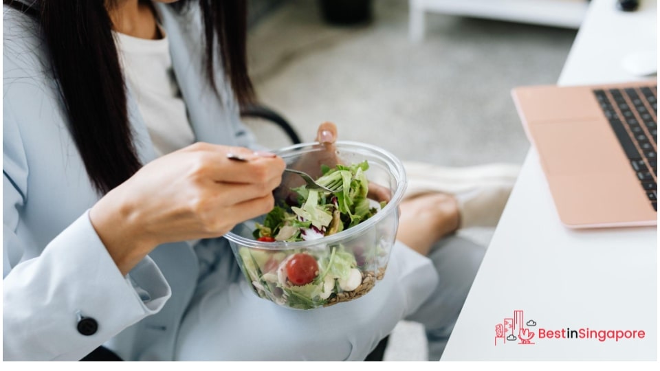 What do Singaporeans eat daily