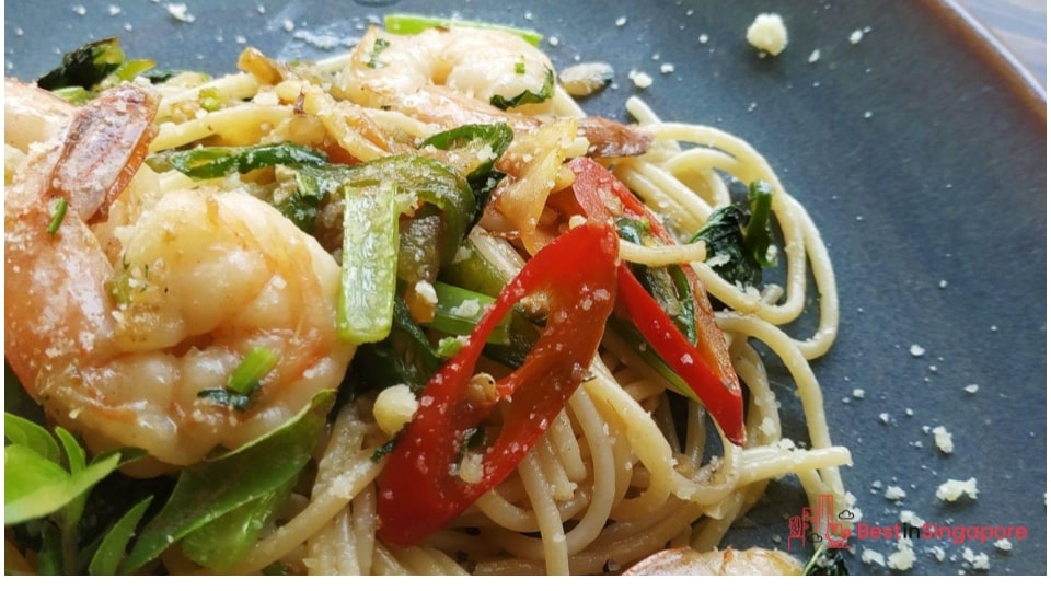 What is Singapore’s main dish