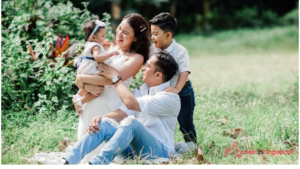 Factors to Consider when Choosing a Family-Friendly Neighborhood in Singapore