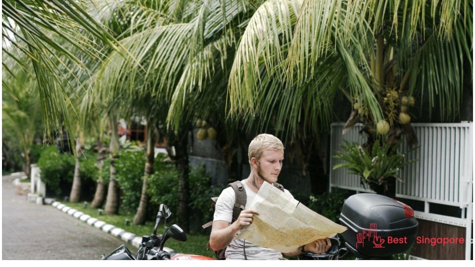 What activities can a first-timer in Singapore do