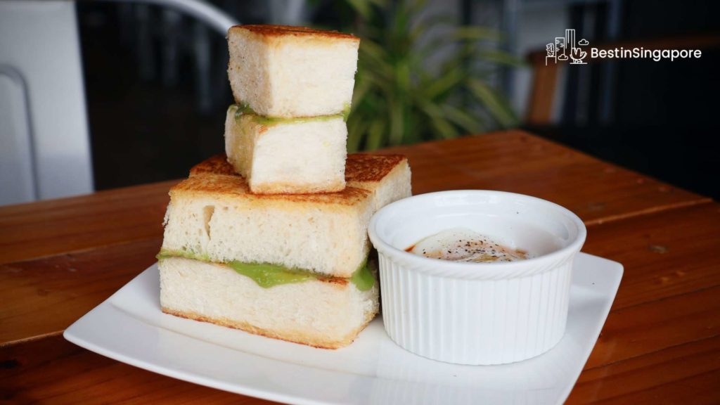 What foods are great to eat with kopi