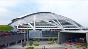 Where can tourists hang out in Singapore for free
