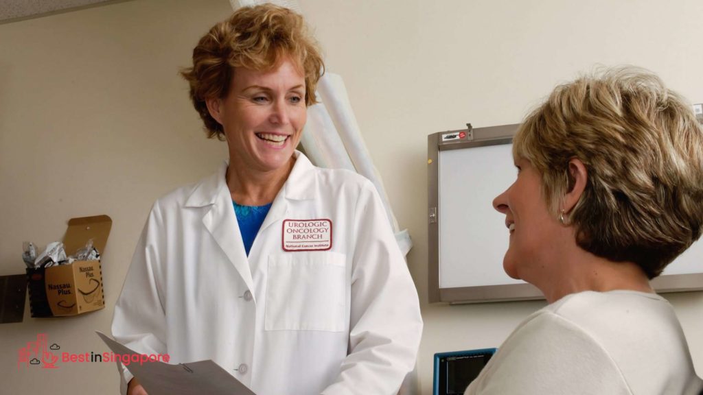 Does a gynecologist deal with bladder issues