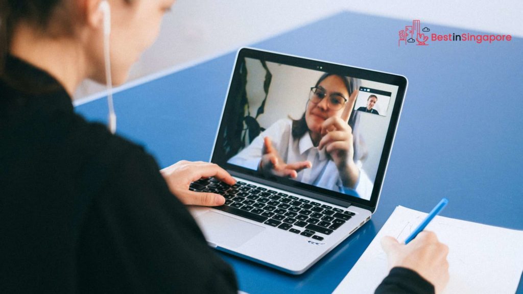 How do I choose a gynecologist in Singapore