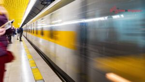 How do I use the MRT in Singapore
