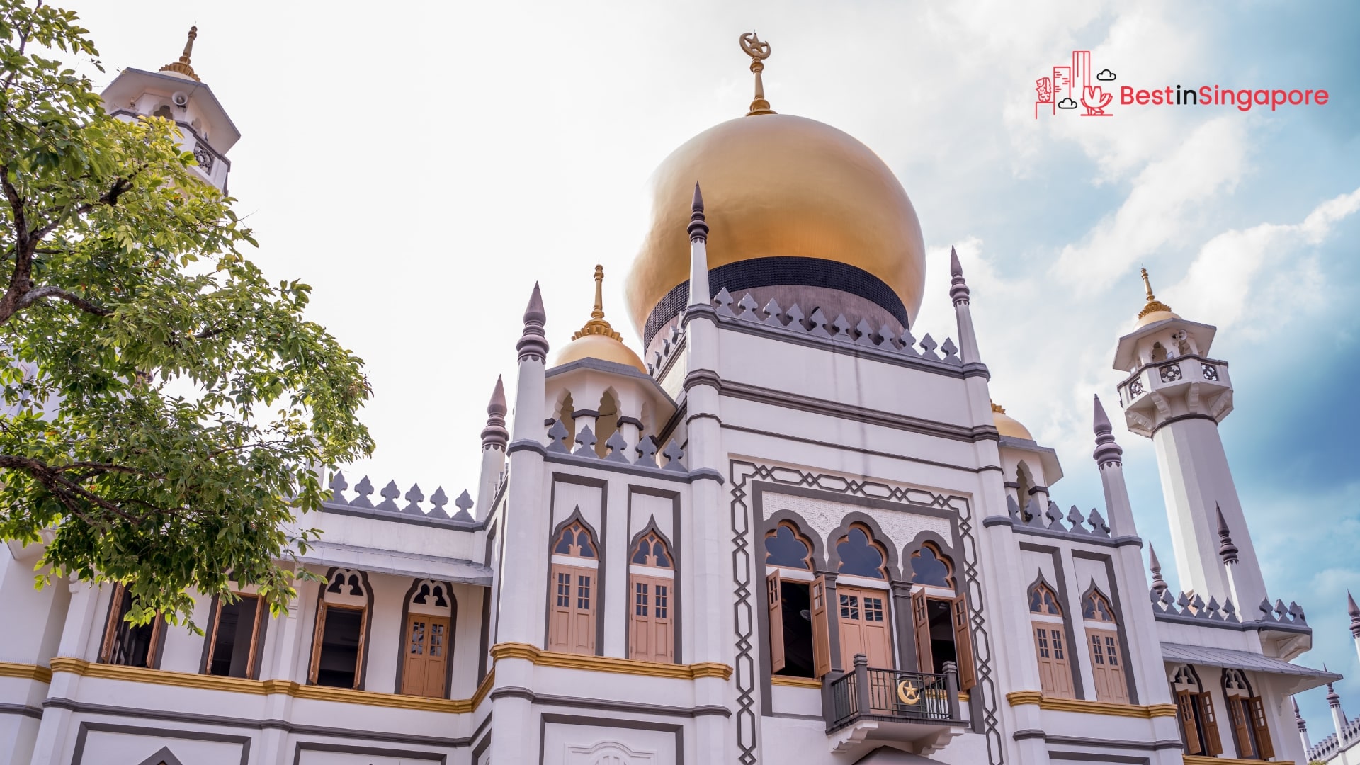 A Guide to the Sultan Mosque